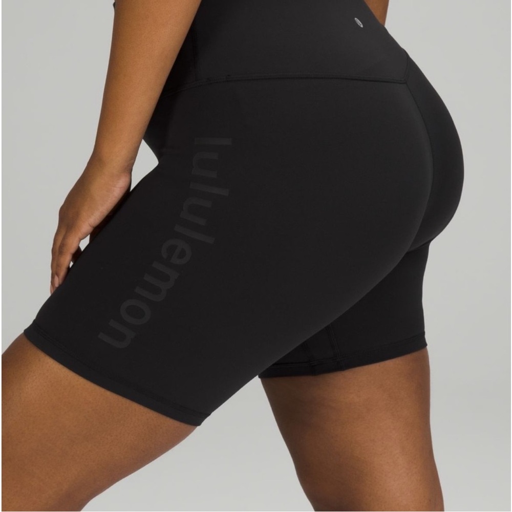 Lululemon | size 2 | align HR 8” logo short